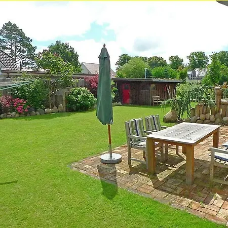 Haus Emma Wf 02 Linke Haushaelfte * Wustrow (Fischland)