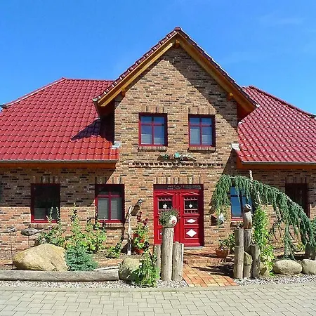 Haus Emma Wf 02 Linke Haushaelfte * Wustrow (Fischland)